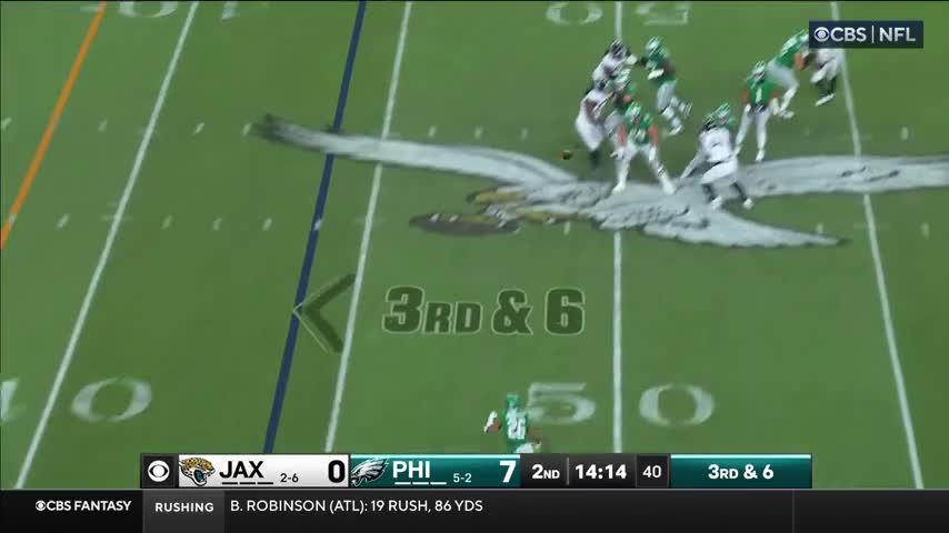 Amazing hurdle by Saquon Barkley
