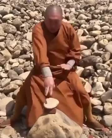 Shaolin monk demonstration of iron finger